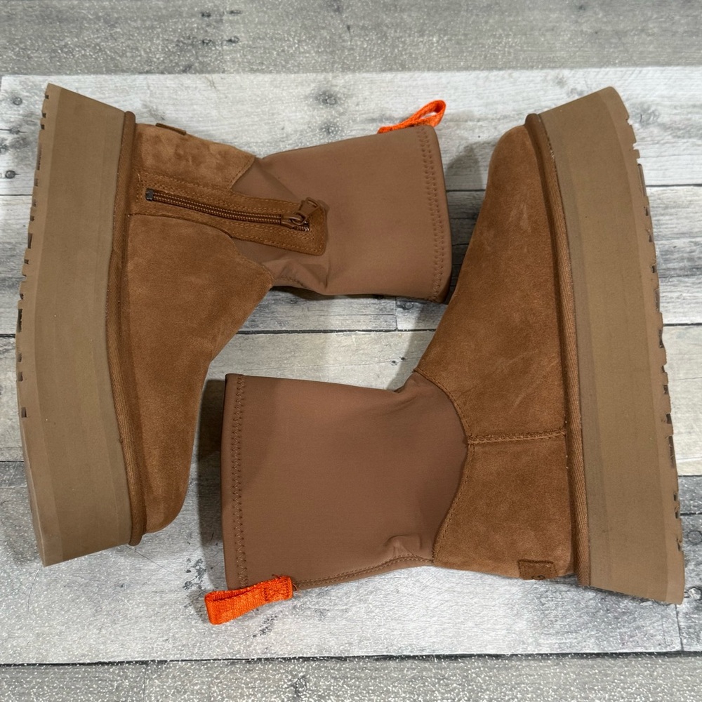 UGG Classic Dipper Boots in Chestnut  - Size - 9 .US - Picture 6 of 9